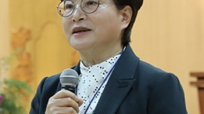 “저 여자 미친 거 아냐?”